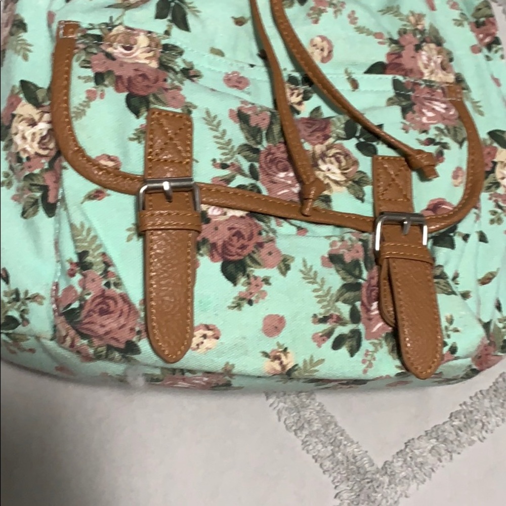 Floral backpack - Picture 4 of 7
